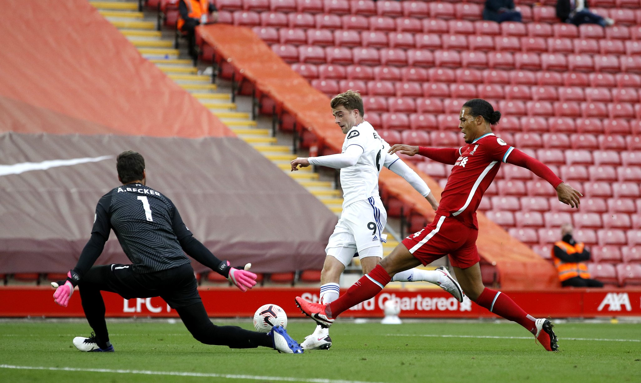 赛中似乎显 赛中似乎显